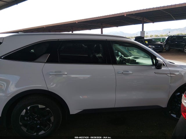 2025 KIA SORENTO S 13