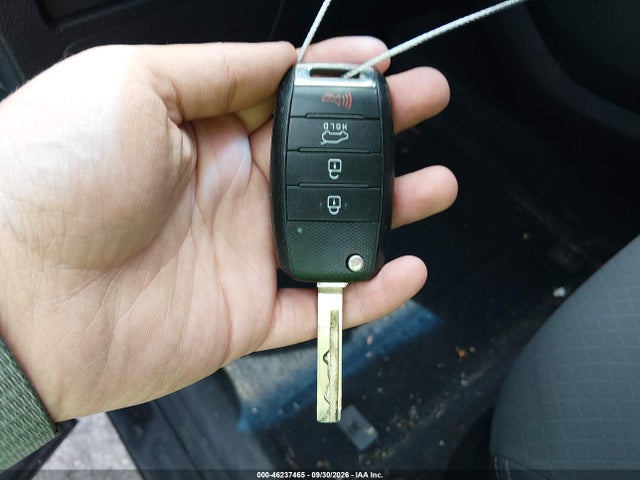 2017 KIA SORENTO 2.4L LX 11