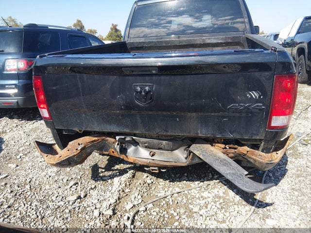 2017 RAM 1500 EXPRESS CREW CA EXPRESS 4X4 5'7 BOX 6