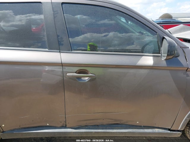 2020 MITSUBISHI OUTLANDER ES 2.4 12