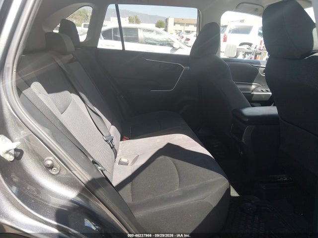 2019 TOYOTA RAV4 LE 8