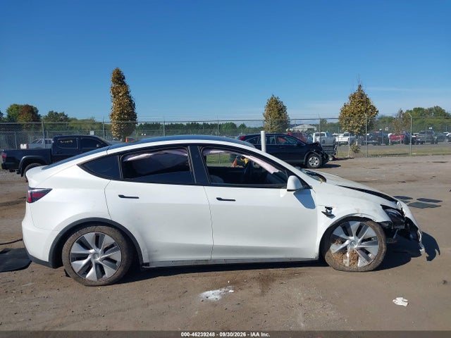 2024 TESLA MODEL Y LONG RANGE DUAL MOTOR ALL-WHEEL DRIVE 13