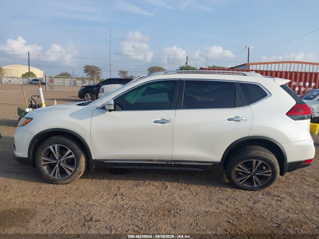 2017 NISSAN ROGUE SL 14