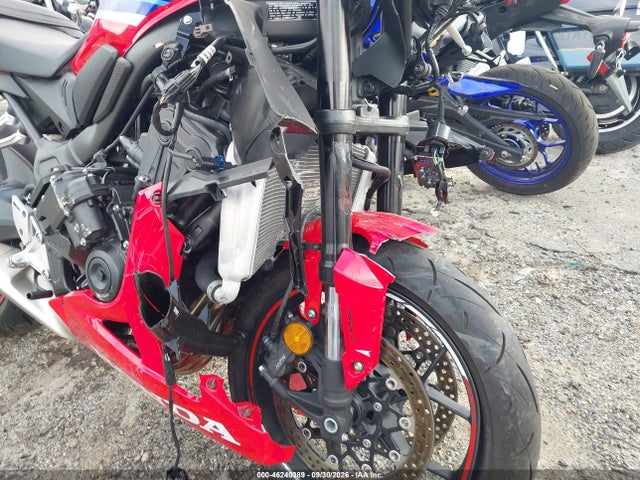 2025 HONDA CBR650 R 14
