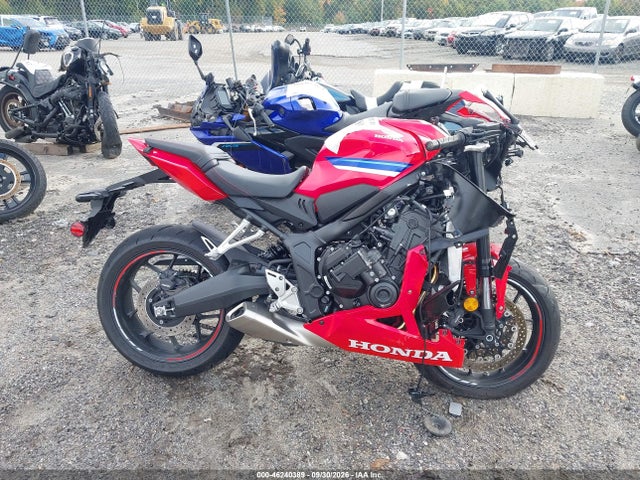 2025 HONDA CBR650 R 12
