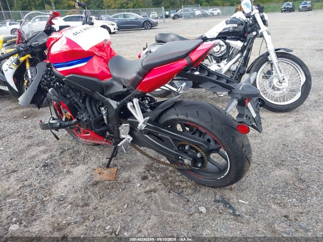 2025 HONDA CBR650 R 3