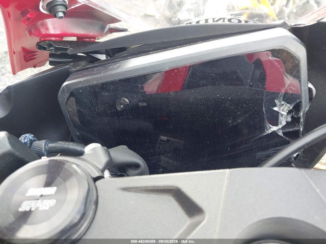 2025 HONDA CBR650 R 7