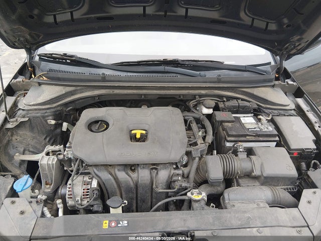 2020 HYUNDAI ELANTRA SE 10