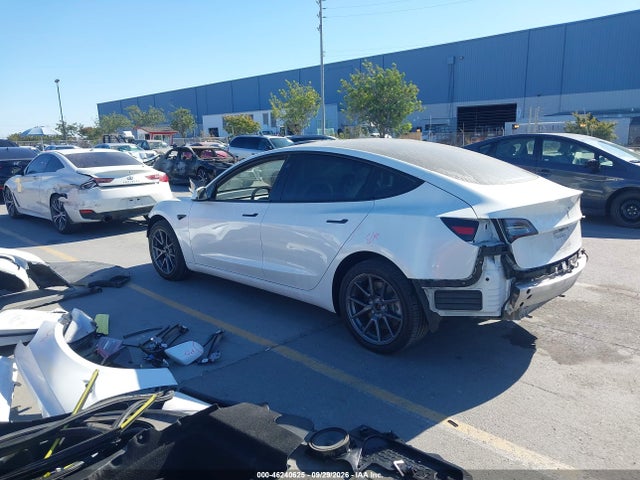2021 TESLA MODEL 3 STANDARD RANGE PLUS REAR-WHEEL DRIVE 3