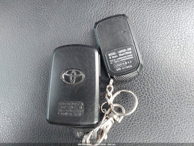 2018 TOYOTA RAV4 SE 11
