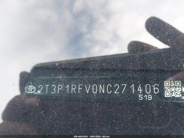 2022 TOYOTA RAV4 XLE 17