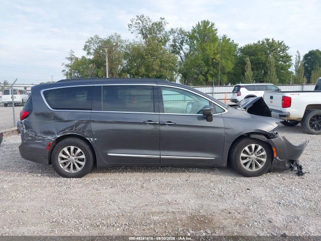 2017 CHRYSLER PACIFICA TOURING-L 14