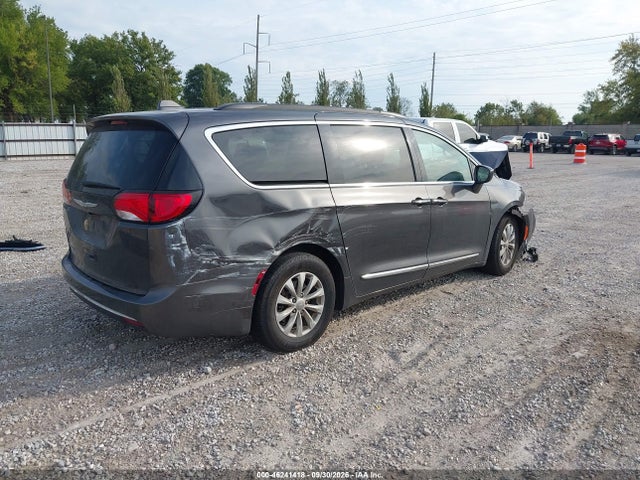2017 CHRYSLER PACIFICA TOURING-L 4