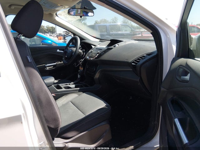 2017 FORD ESCAPE SE 5