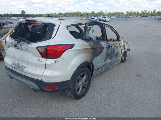 2019 FORD ESCAPE SE 4