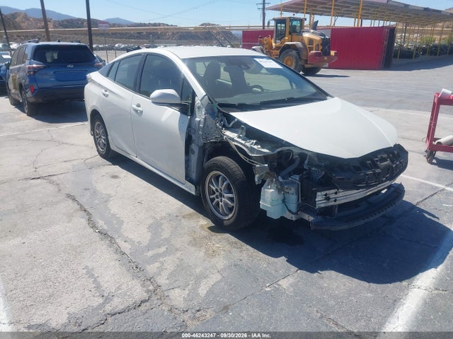 2017 TOYOTA PRIUS THREE