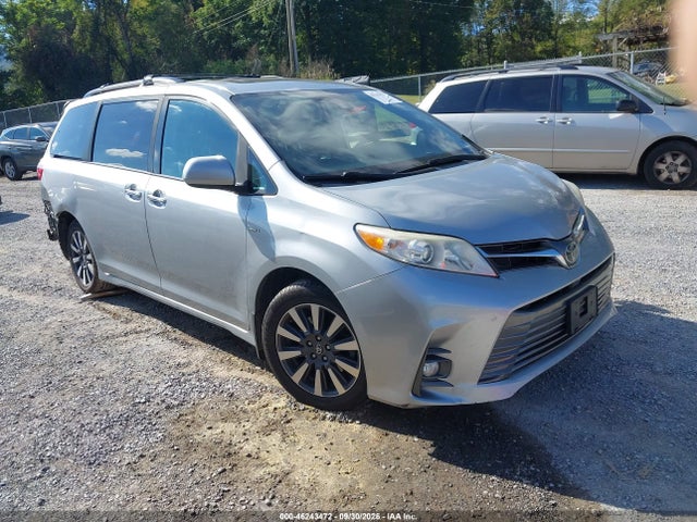 2020 TOYOTA SIENNA XLE PREMIUM