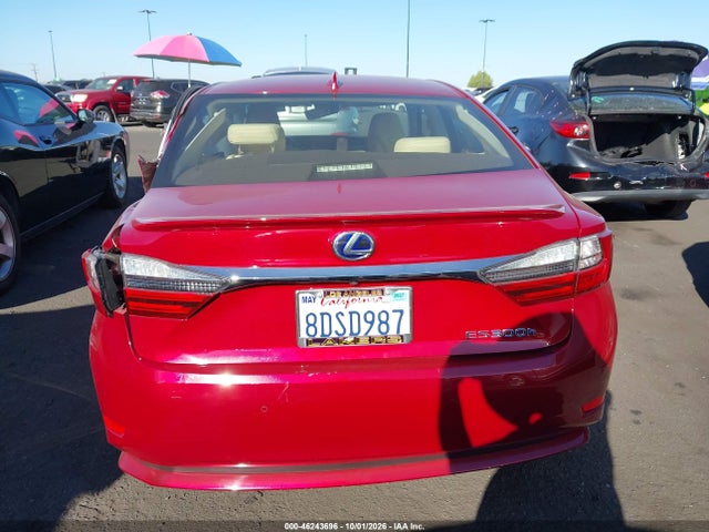 2018 LEXUS ES 300H 17