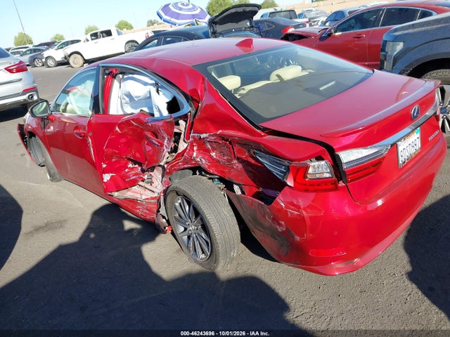 2018 LEXUS ES 300H 3