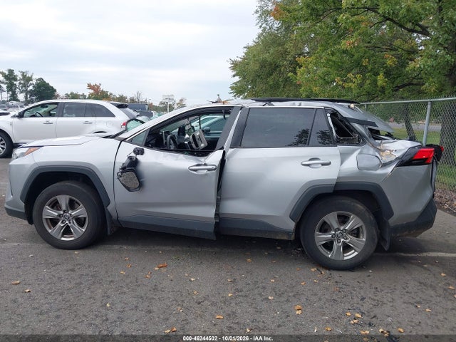 2023 TOYOTA RAV4 XLE 14