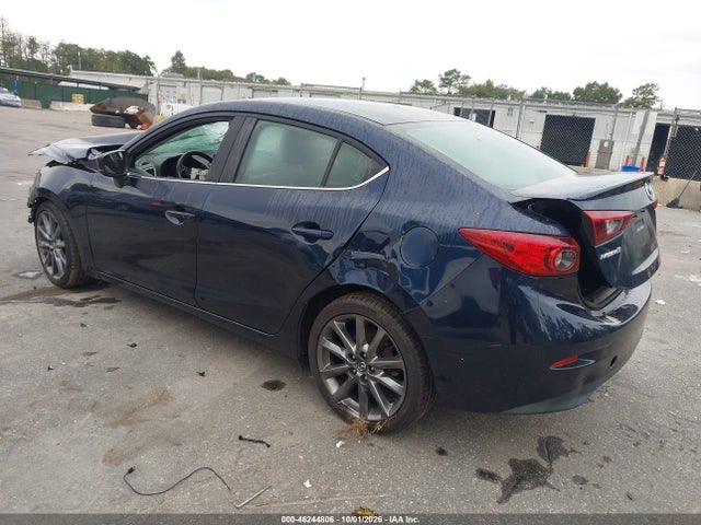 2018 MAZDA MAZDA3 TOURING 3