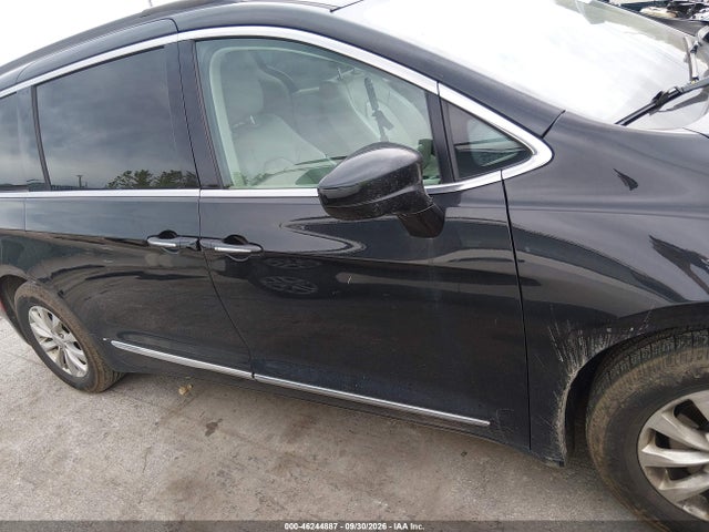 2017 CHRYSLER PACIFICA TOURING-L 13