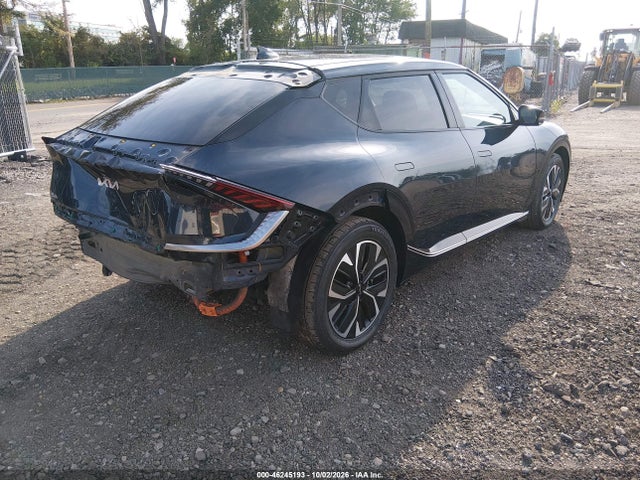 2022 KIA EV6 WIND 4