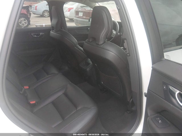2025 VOLVO XC60 B5 CORE 8