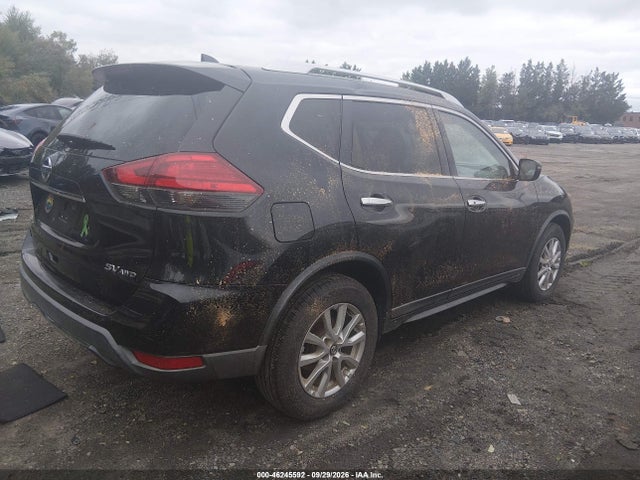 2017 NISSAN ROGUE SV 4