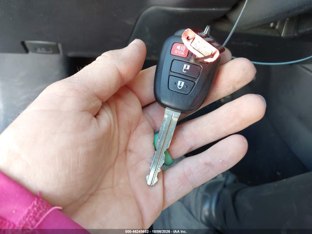 2017 TOYOTA COROLLA SE 11