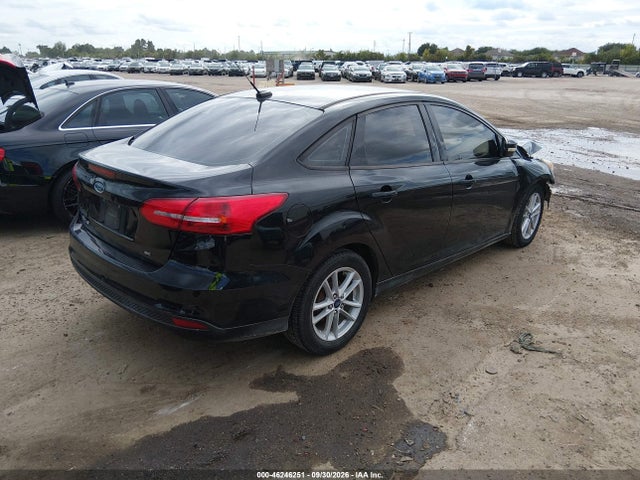 2017 FORD FOCUS SE 4