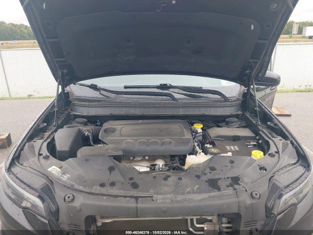 2019 JEEP CHEROKEE LATITUDE 4X4 10
