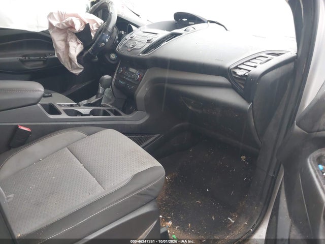 2017 FORD ESCAPE SE 5