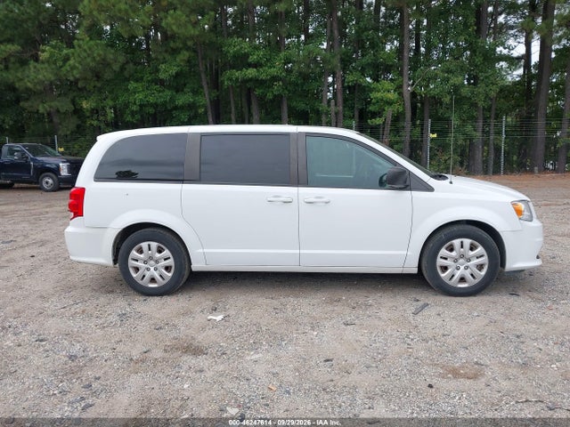 2018 DODGE GRAND CARAVAN SE 13