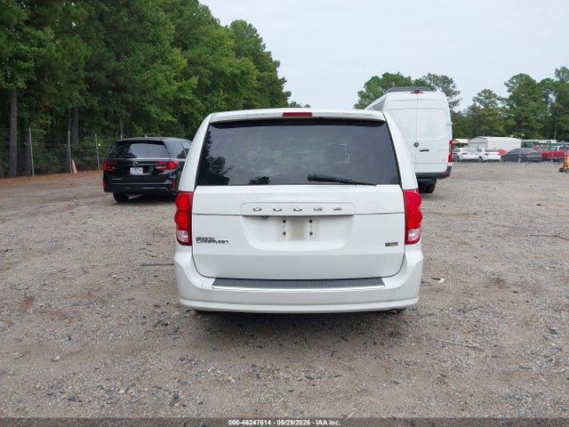 2018 DODGE GRAND CARAVAN SE 16
