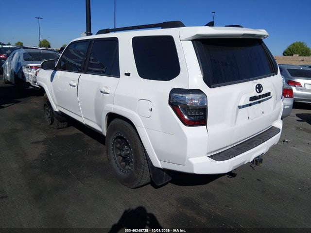 2017 TOYOTA 4RUNNER SR5 3