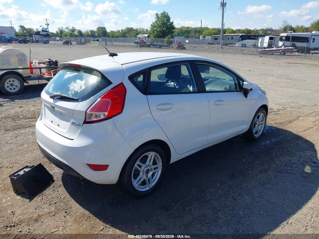 2017 FORD FIESTA SE 4