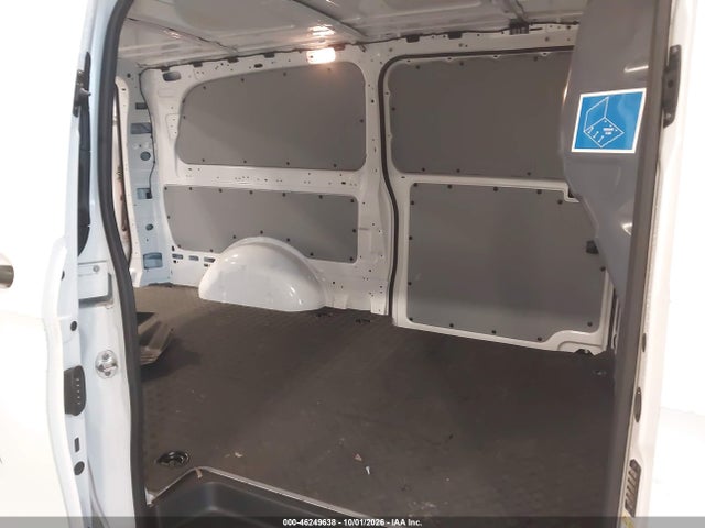 2022 MERCEDES-BENZ METRIS 8