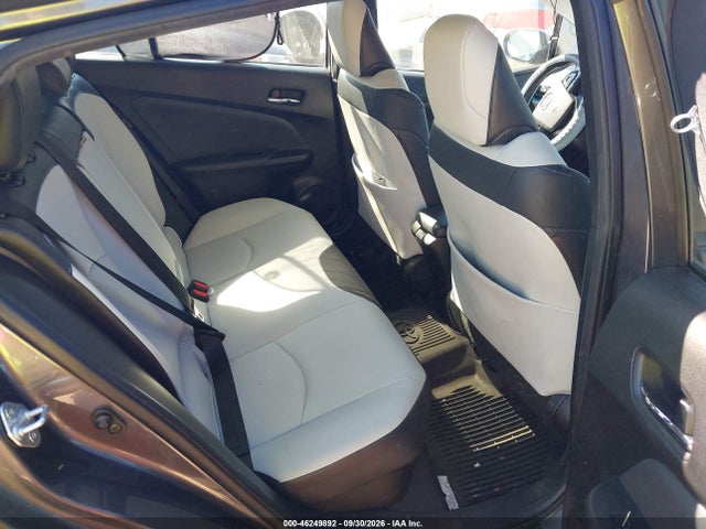 2019 TOYOTA PRIUS XLE 8