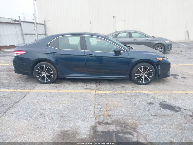 2018 TOYOTA CAMRY SE 13