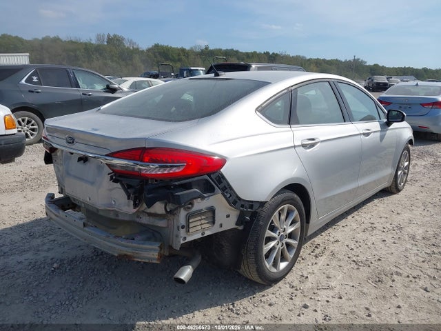 2017 FORD FUSION SE 4