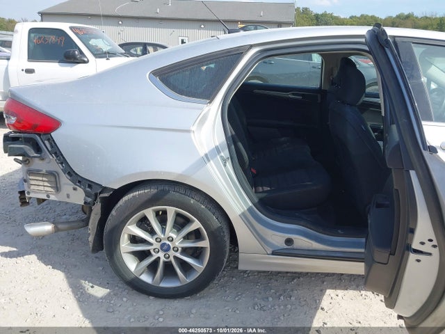2017 FORD FUSION SE 8