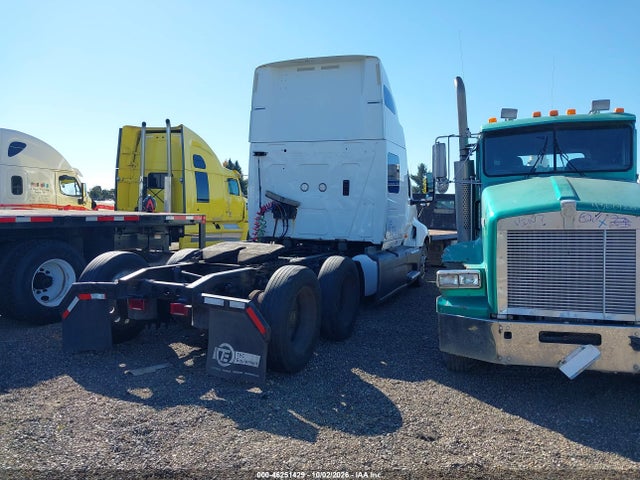 2019 INTERNATIONAL LT 4