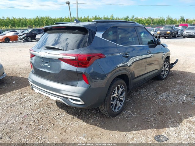 2022 KIA SELTOS EX 4