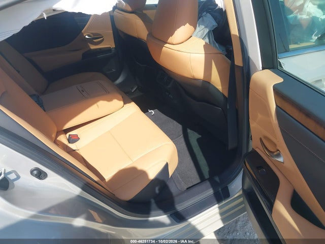 2025 LEXUS ES 350 8