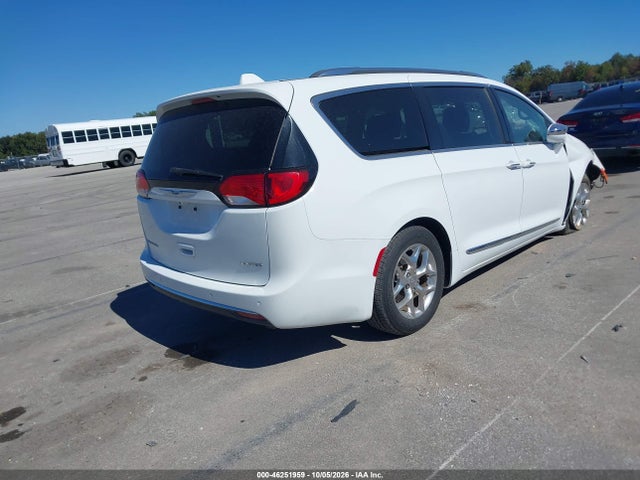2018 CHRYSLER PACIFICA LIMITED 4