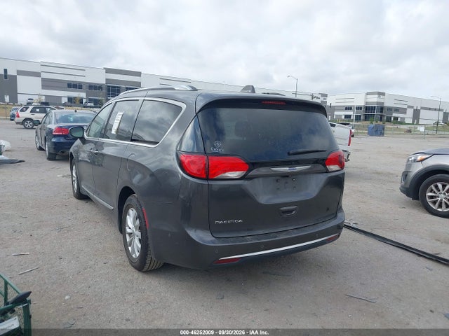 2018 CHRYSLER PACIFICA TOURING L 3