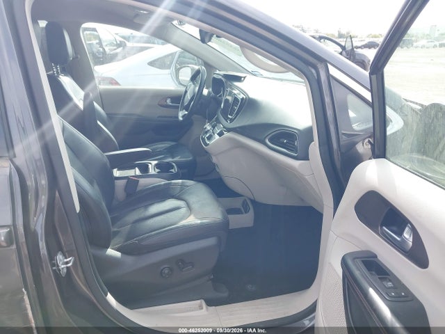 2018 CHRYSLER PACIFICA TOURING L 5