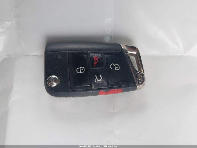 2017 VOLKSWAGEN GOLF R 4-DOOR W/DCC NAVIGATION 11