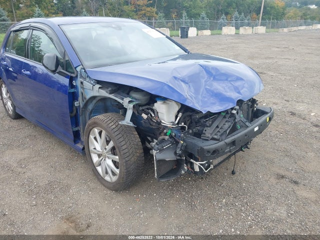 2017 VOLKSWAGEN GOLF R 4-DOOR W/DCC NAVIGATION 19